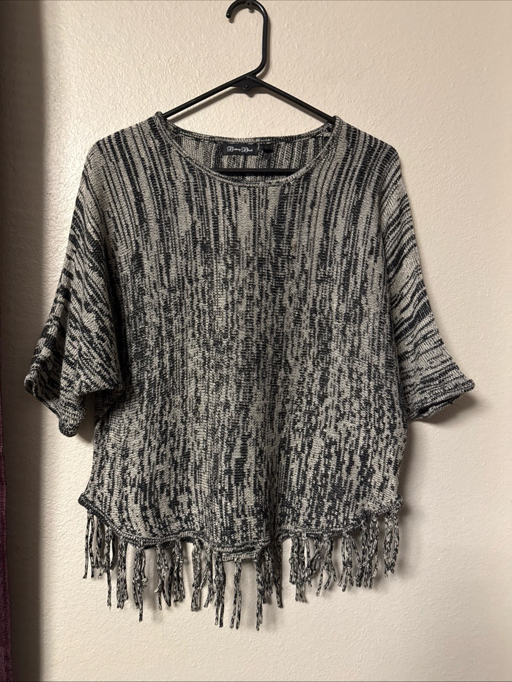 #909 Brittany Black Multi Fringe Short Sleeve Sweater Size Small